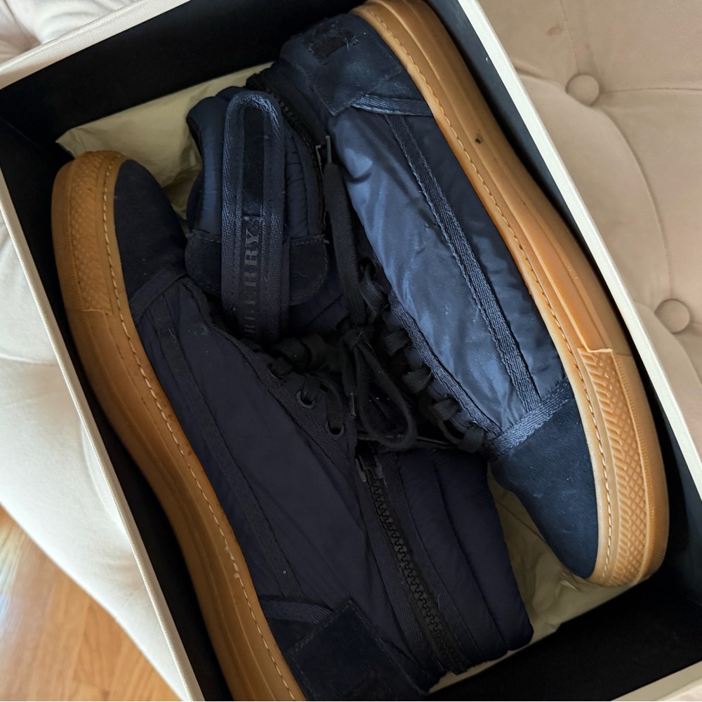 Burberry sneakers - Picture 2 of 9